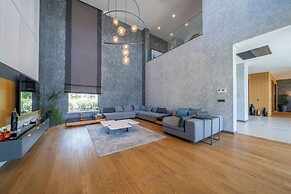 The Norm Collection Door'a Bodrum