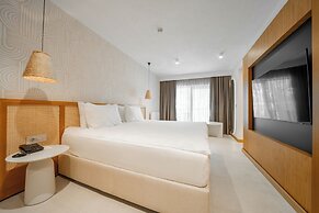 The Norm Collection Door'a Bodrum