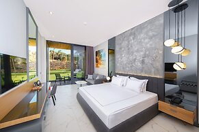 The Norm Collection Door'a Bodrum