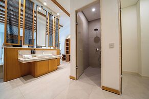 The Norm Collection Door'a Bodrum