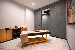 The Norm Collection Door'a Bodrum