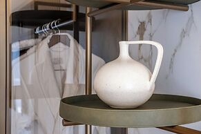 The Landmark Nicosia, Autograph Collection
