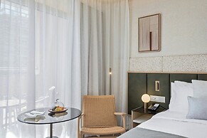 The Landmark Nicosia, Autograph Collection