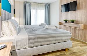 Sapphire Blue Suites