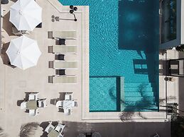 Sapphire Horizon Suites