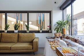 Sapphire Horizon Suites