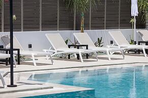 Sapphire Horizon Suites