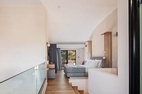 Sapphire Horizon Suites