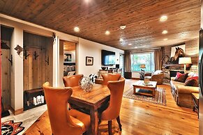 51 Snowflower 2 Bedroom Condo by RedAwning