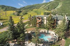 51 Snowflower 2 Bedroom Condo by RedAwning