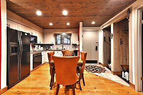 51 Snowflower 2 Bedroom Condo by RedAwning