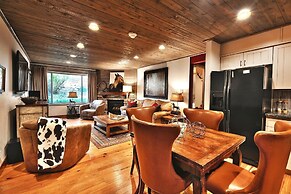 51 Snowflower 2 Bedroom Condo by RedAwning