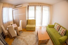 Burcak Apartment