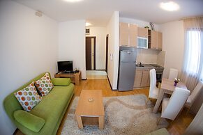 Burcak Apartment