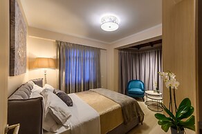 Villa Filoxenia - by the sea - up to 12 guests