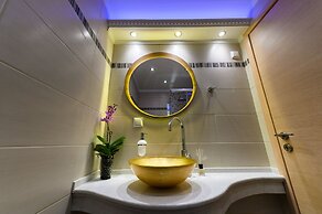 Villa Filoxenia - by the sea - up to 12 guests