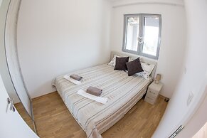 Natasha Sea View Apartment