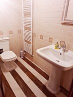 Viktorov Comfortable 2-bed Apartment