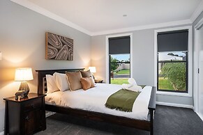 Campanile House by Your Innkeeper Mudgee