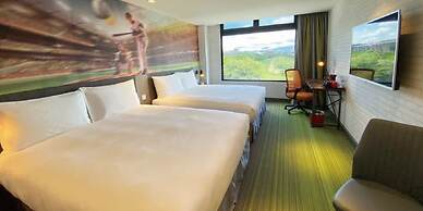 T11 T12 Hotel