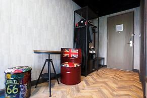 T11 T12 Hotel