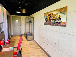 T11 T12 Hotel