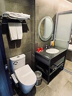 T11 T12 Hotel