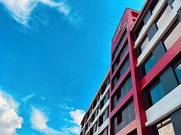 T11 T12 Hotel
