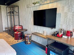 T11 T12 Hotel