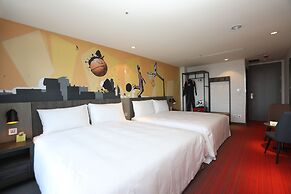 T11 T12 Hotel