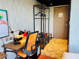 T11 T12 Hotel