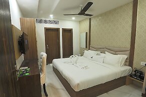 Hotel A Star - 50 Meter from Golden temple