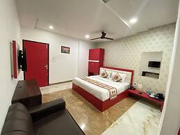 Hotel A Star - 50 Meter from Golden temple