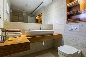 Luxury Villa White Rose with the Pool