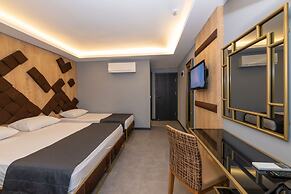 Fly And Stay Airport Hotel