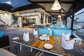 Velar Inn Hotel