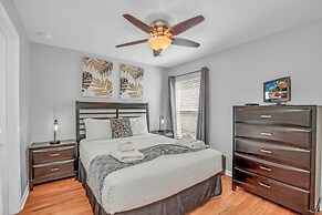 Stunning Home With Great Pool Area, 5 Miles From Disney! CDC Standards