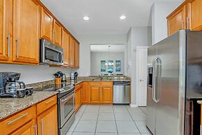 Stunning Home With Great Pool Area, 5 Miles From Disney! CDC Standards