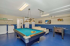 Stunning Home With Great Pool Area, 5 Miles From Disney! CDC Standards