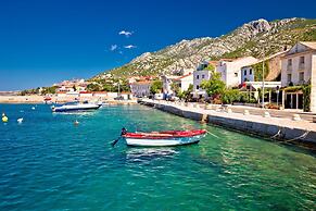 Beachfront House Nada