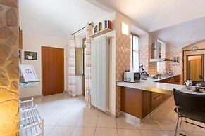 Casa Emiland vicino al fiume Dora