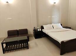 Lake Side Resort Neermahal