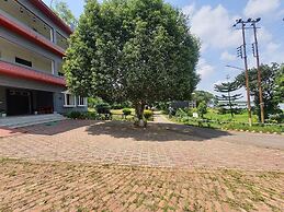 Lake Side Resort Neermahal