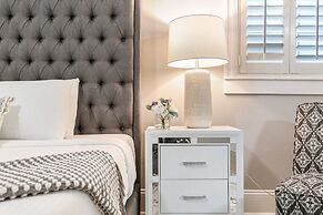 Modern 3BR Condo With Pool