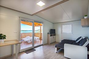 Mobile Home Rock Rose 2