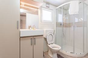 Mobile Home Rock Rose 2