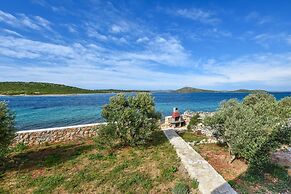 Mobile Home Rock Rose 2