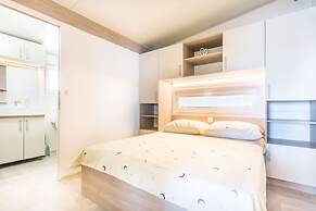 Mobile Home Rock Rose 2