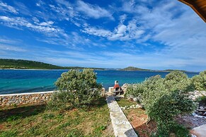 Mobile Home Rock Rose 2