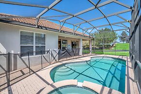Lovely Decor and Large Pool Area! Less Than 5 Miles to Disney. #4wh633